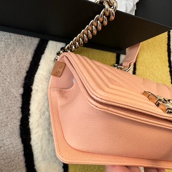 Chanel Boy Bag Small Chevron Caviar Like New - Picture 12 of 16